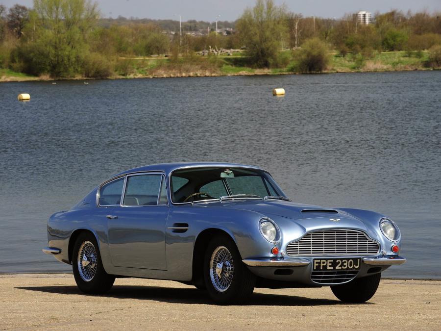  Aston Martin DB6 (Mk II) 1969 года  (UK) (фото 9 из 11)